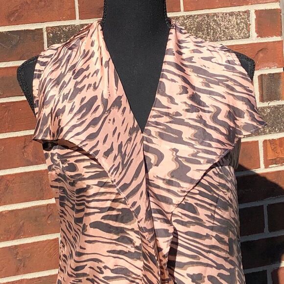 CAbi Sleeveless Silk Top Size XS - Picture 6 of 6